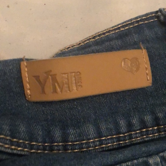Medium Wash Skinny Jeans!!! 9$ - Picture 3 of 5